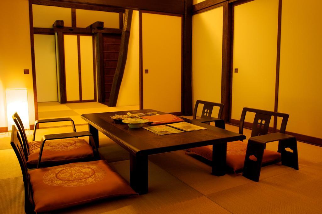 Kaikake Onsen Hotel Yuzawa  Exterior photo