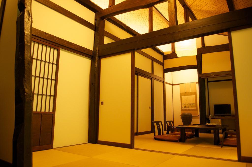 Kaikake Onsen Hotel Yuzawa  Exterior photo